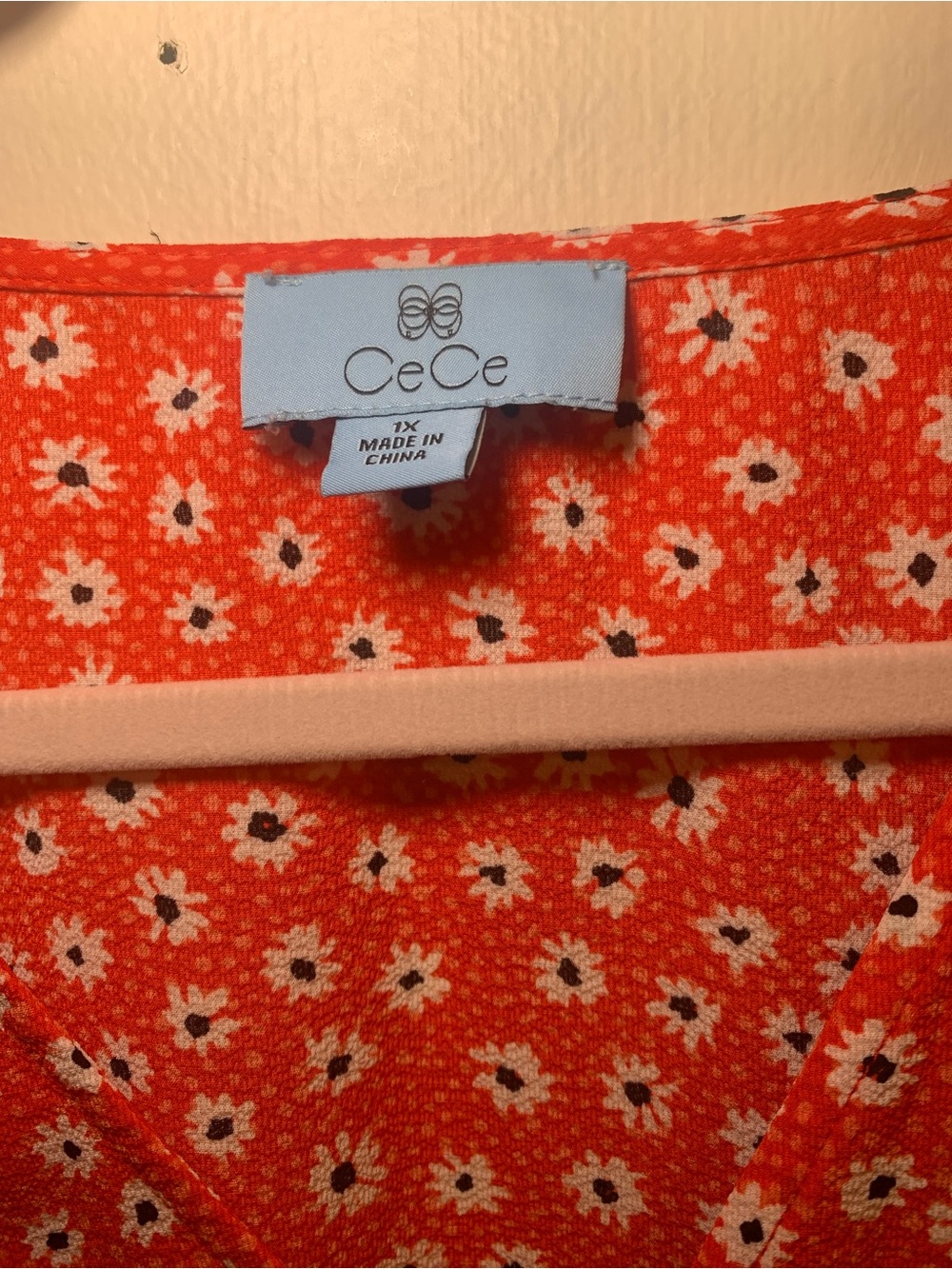 CeCe Coral Red Daisy-Print Button Front Blouse - Picture 3 of 4